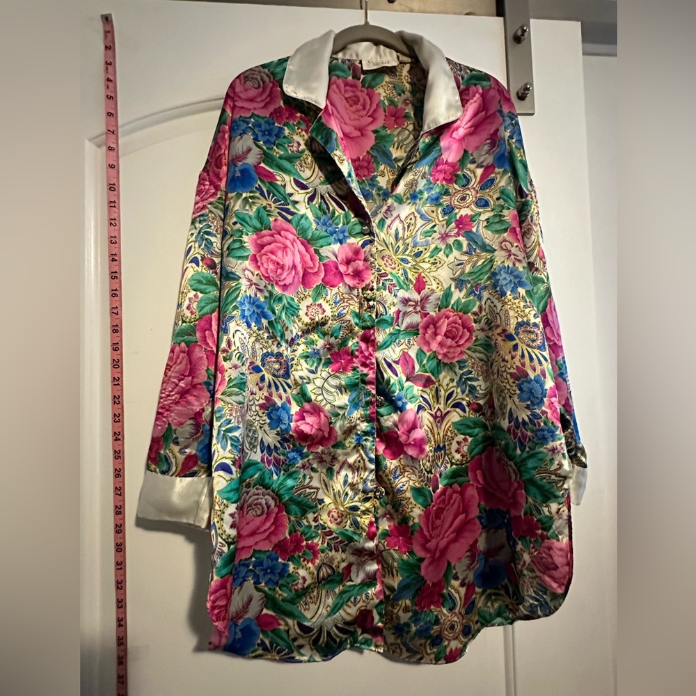 Victoria’s Secret Sleep Shirt. Size M/L